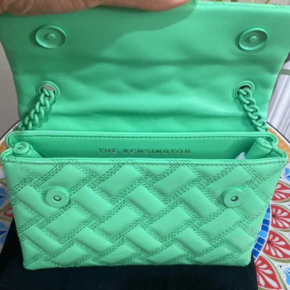 Kurt Geiger Medium Kensington Drench Leather Convertible Shoulder Bag - Picture 10 of 13